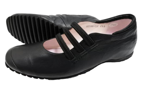 【…AShiOtO A1540 ブラック】本革超軽量ゴムストラップシューズ モデルサイズ